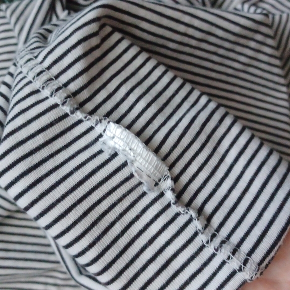 Old Navy Striped shirt with ribbing black and white Size XXL - Picture 13 of 14